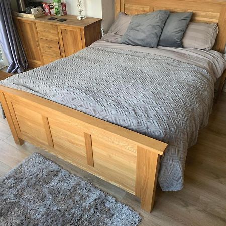 Farah’s guest suite Solihull Bagian luar foto